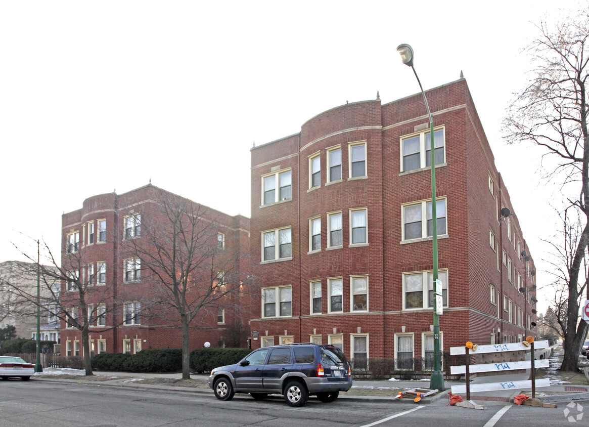 Foto del edificio - 1767-1775 W Granville Ave