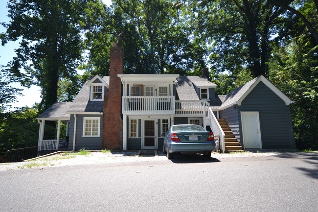Foto del edificio - 547 Lockhart Rd