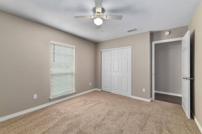 Foto del edificio - 2705 Naples Dr