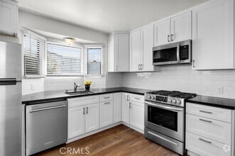 Building Photo - 309 24th St