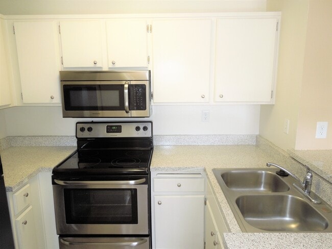 Interior Photo - Jasmine Villas