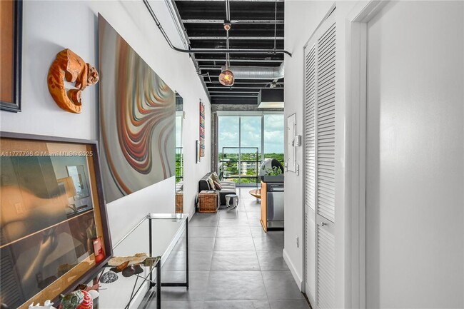 Foto del edificio - 8101 Biscayne Blvd