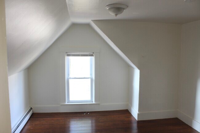 2nd Bedroom - 66 Franklin St