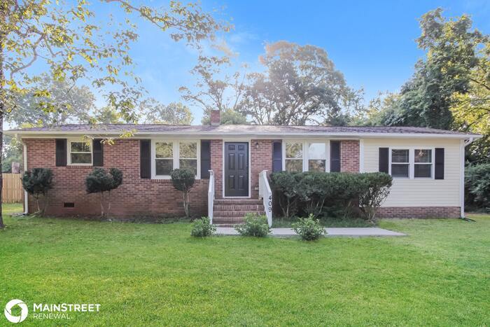 Primary Photo - 409 S JACKSON AVE, WAXHAW, NC 28173