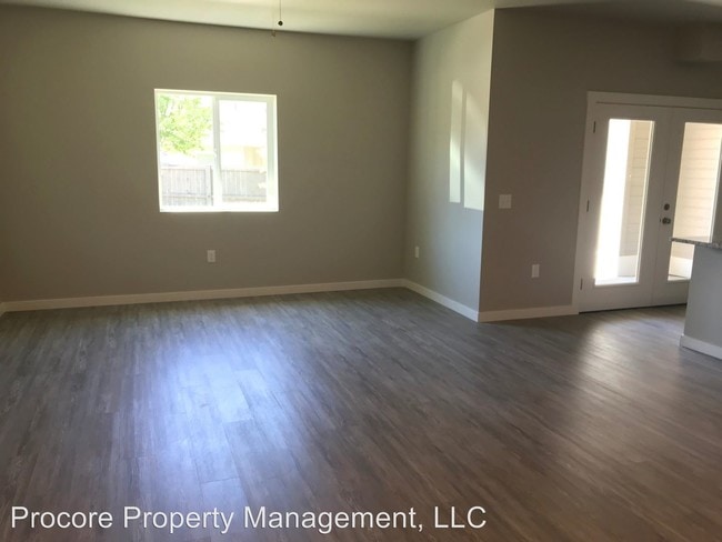 Building Photo - 2985 N Meridian Rd