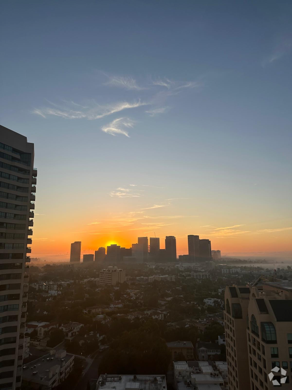 Building Photo - 10501 Wilshire Blvd