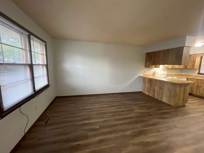 Building Photo - 1051 S Lexington Ave