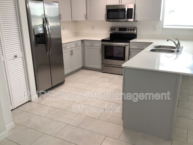 Foto del edificio - 710 NE 4th St