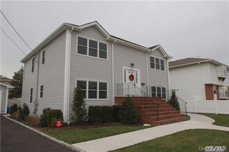 Building Photo - 7-7 7th Ave