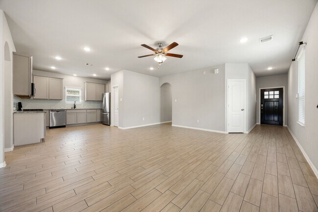 Building Photo - 8511 Balding Dr