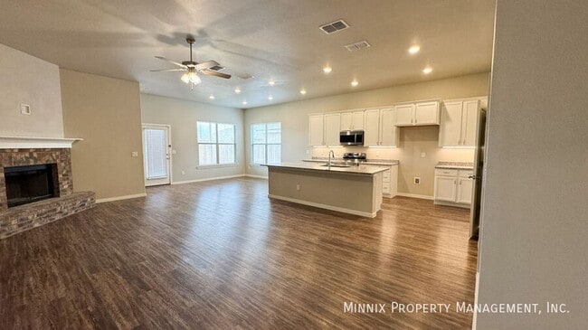 Foto del edificio - 2006 Kenwood Ave