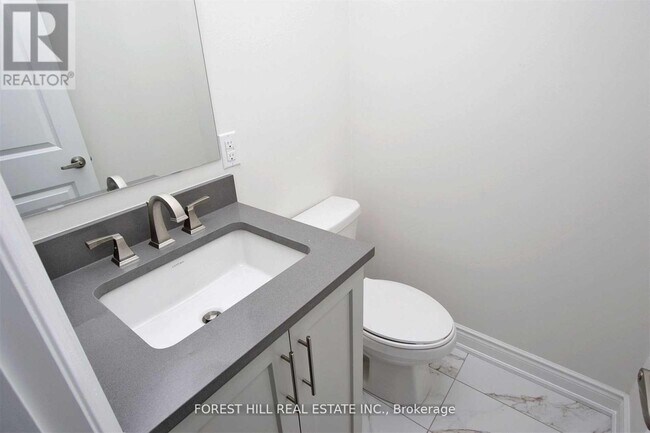 Building Photo - 61 Glazebrook Dr
