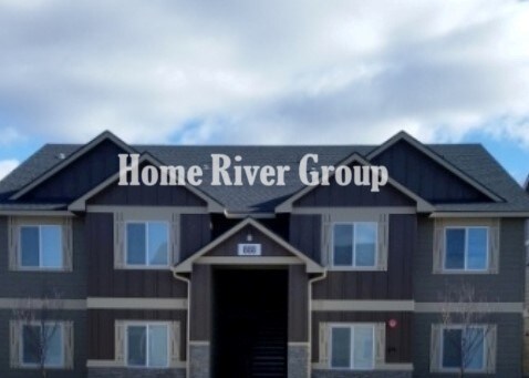 Foto principal - 856 N Maple Grove Rd