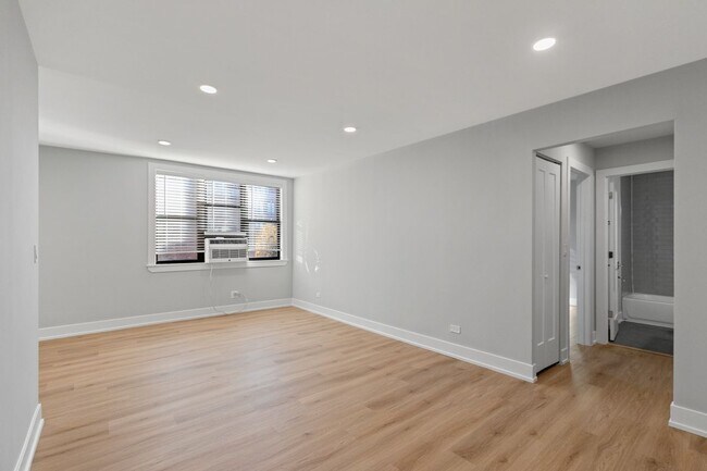 Foto del edificio - 530 W Aldine Ave