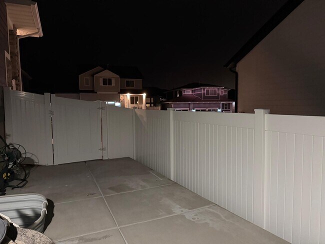 Foto del edificio - 2506 N Geranium Dr