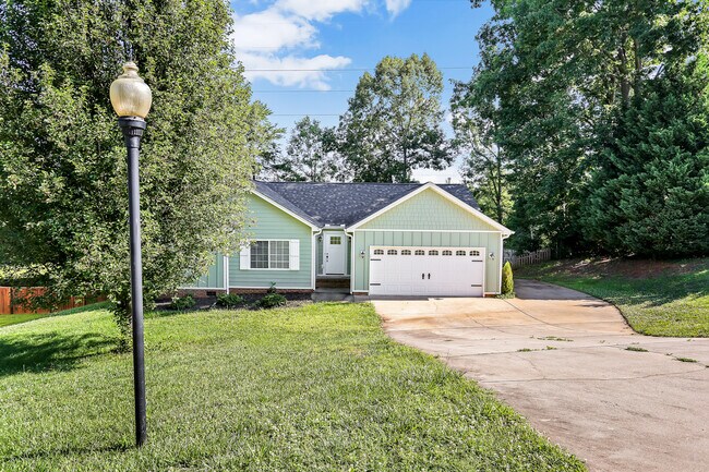 Building Photo - 108 Spindleback Way