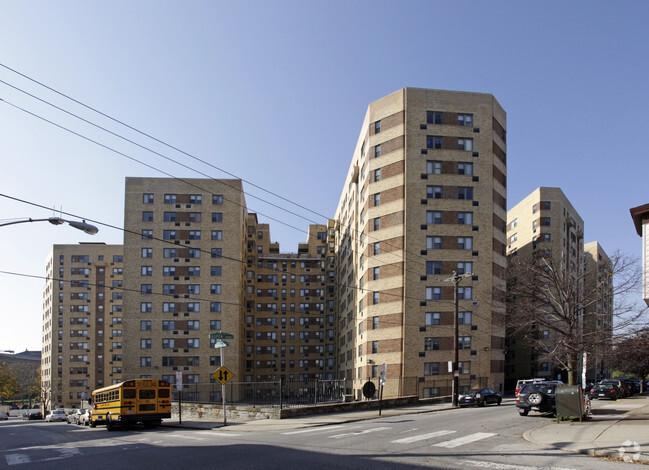 Foto del edificio - 2601 Parkway Condominiums