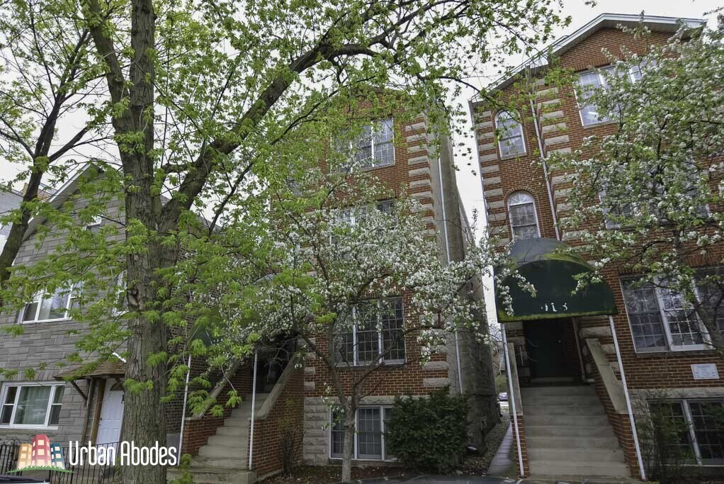 Primary Photo - 916 N Paulina St