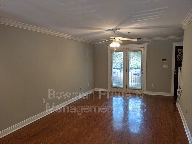 Building Photo - 660 Barnett Shoals Rd