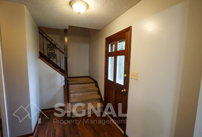 Building Photo - 702 Cahaba Manor Trail