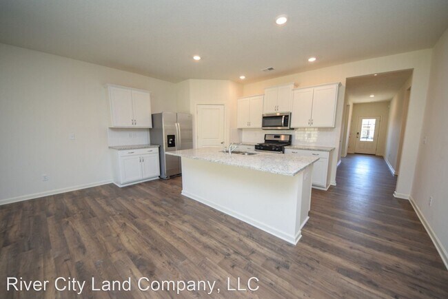 Building Photo - 4 br, 2 bath House - 52 Empire Lane