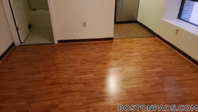 Foto del edificio - 81 Essex St