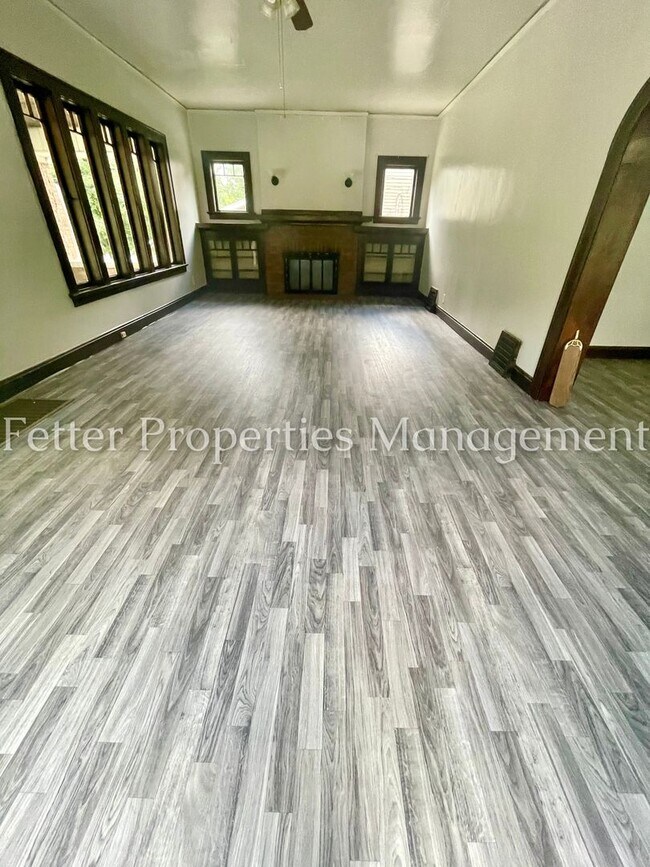 Foto del edificio - Spacious & Newly Renovated!!!