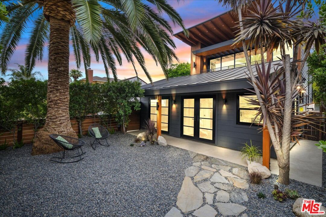 Foto principal - 4027 Moore St