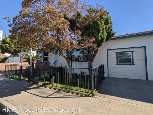 Building Photo - 2 br, 1 bath House - 1020 N. Hamilton Blvd
