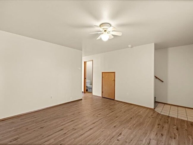 Building Photo - 400 S Morain St