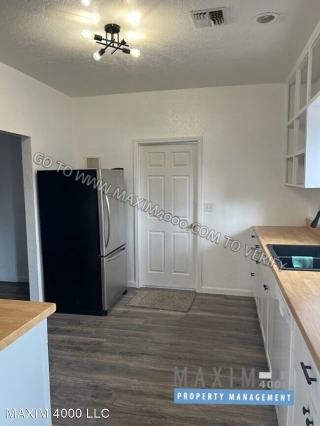 Building Photo - 3 br, 2 bath House - 506 W UTE AVENUE