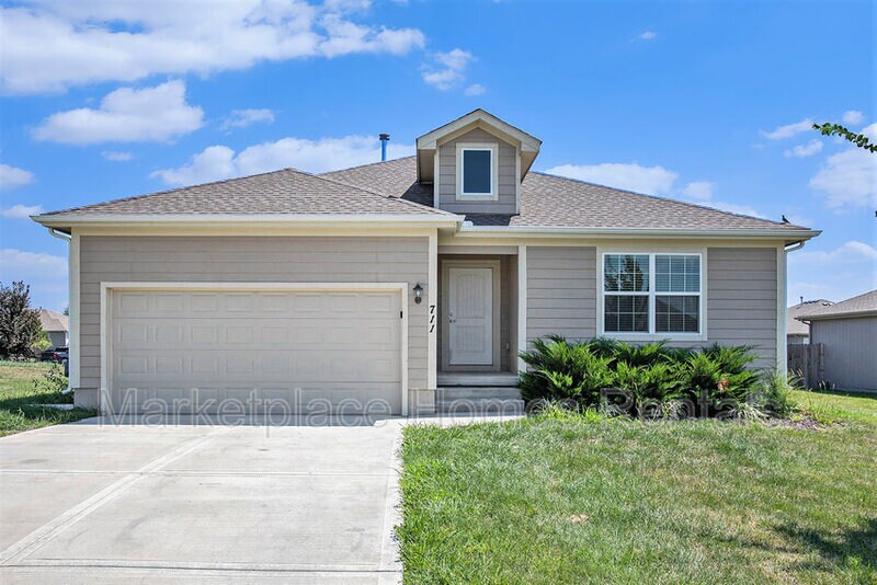 711 S Cherry St, Gardner, KS 66030 House Rental in Gardner, KS