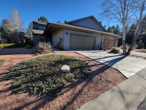 Building Photo - 6209 E Willow Loop