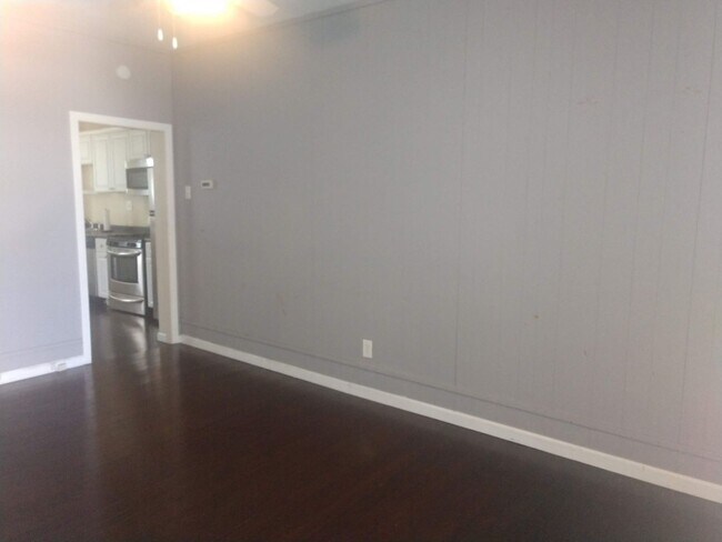 Foto del edificio - Beautiful Home for Rent With Some Utilitie...