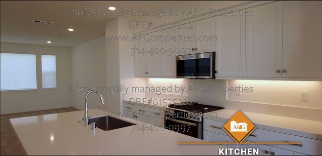 Foto del edificio - New Construction!  3 bedroom / 3.5 bathroo...