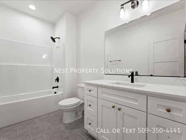 Building Photo - 13436 Rd 4 NE