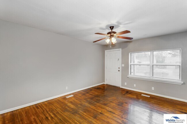 Foto del edificio - 2 bedroom 1 bath home - Pet Friendly!