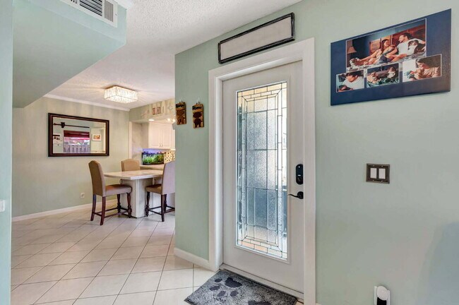 Foto del edificio - 8329 Trent Ct