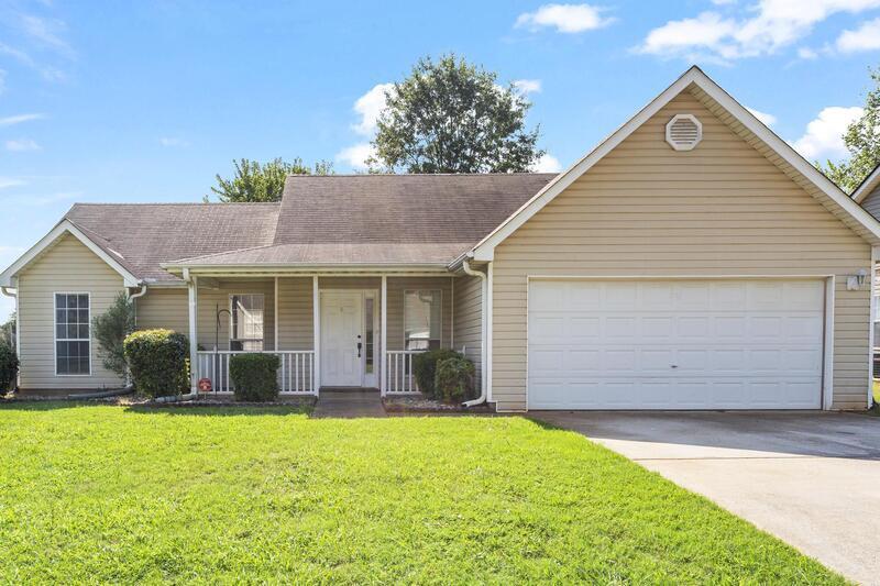 Primary Photo - 610 Fieldcrest Dr