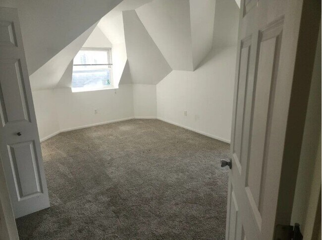 Foto del edificio - 4414 W Pine Blvd