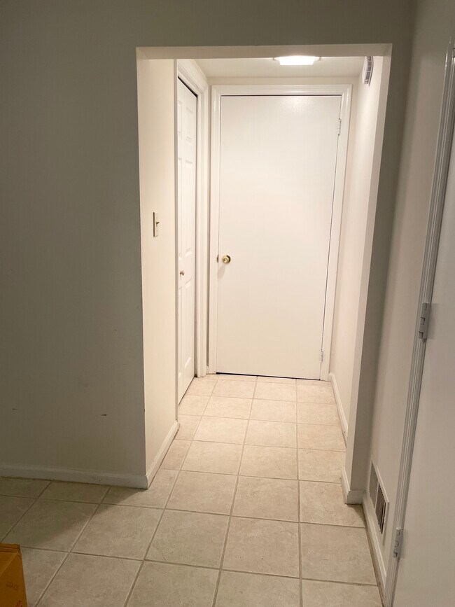 Foto del edificio - 8315 Countryside Ln