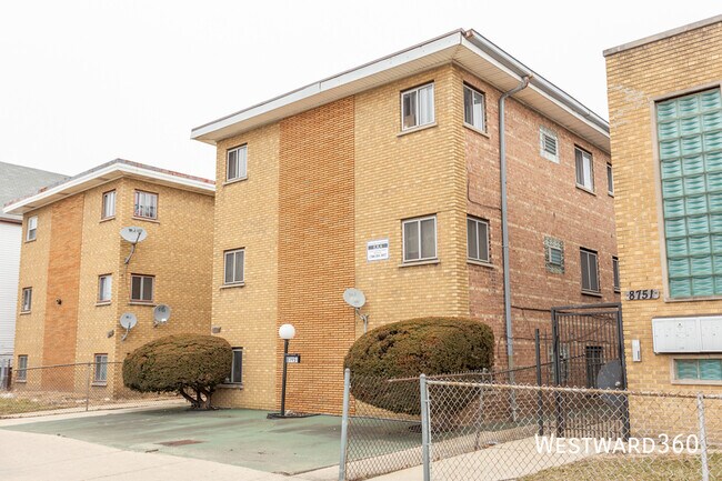 Foto del edificio - 8745 S Cottage Grove Ave