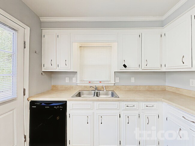 Foto del edificio - 308 Kenton Dr