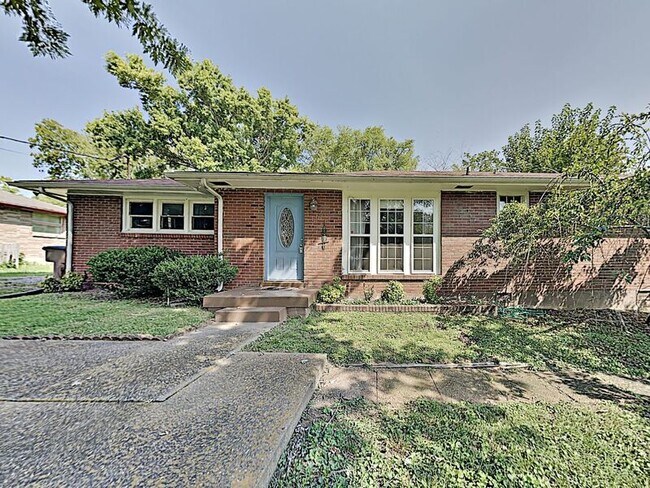 Building Photo - 909 McMahan Ave