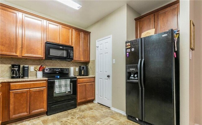 Foto del edificio - 3-bedroom 2.5 bathroom house for rent!