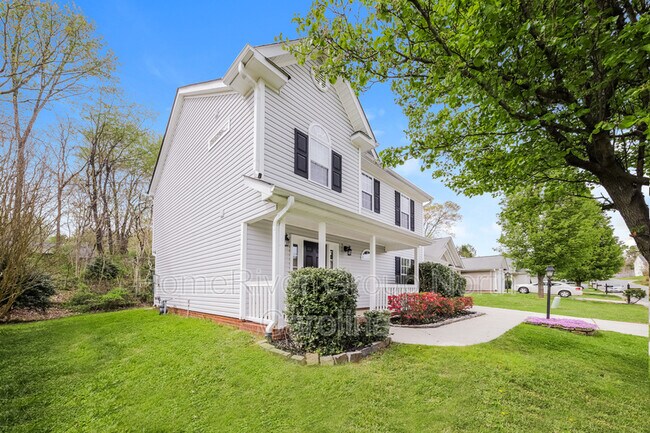 Foto del edificio - 1844 Oakhurst Park Ln