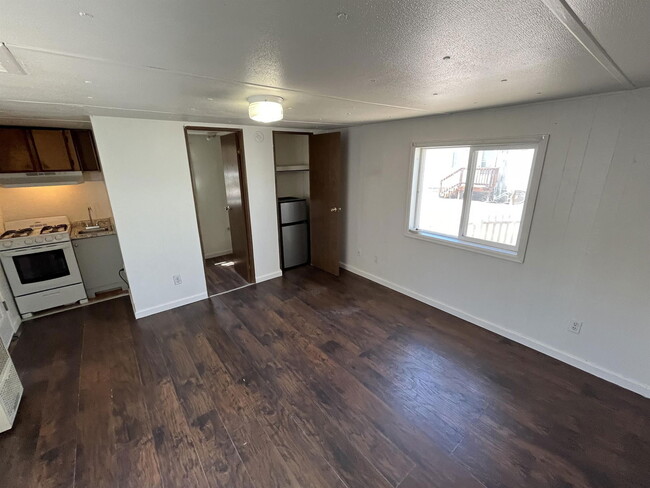 Building Photo - 1303 N College Ave