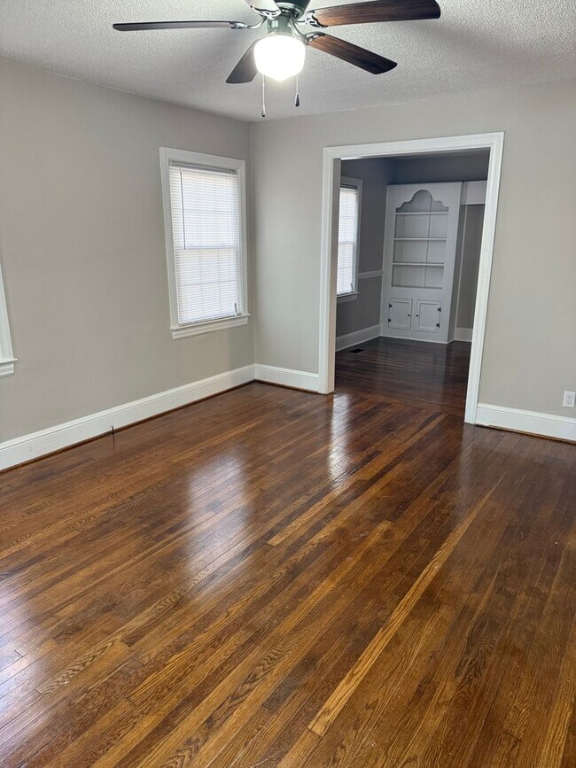 Foto del edificio - 1002 W Haven Blvd