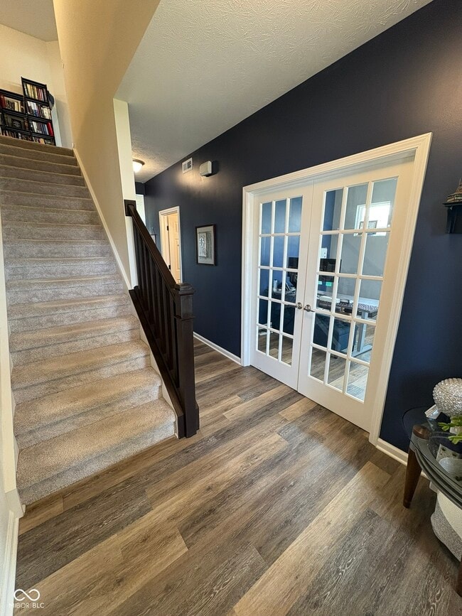 Foto del edificio - 6859 Manning Ct