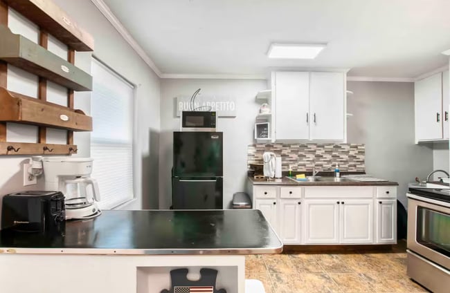 Building Photo - 1908 Fuller St